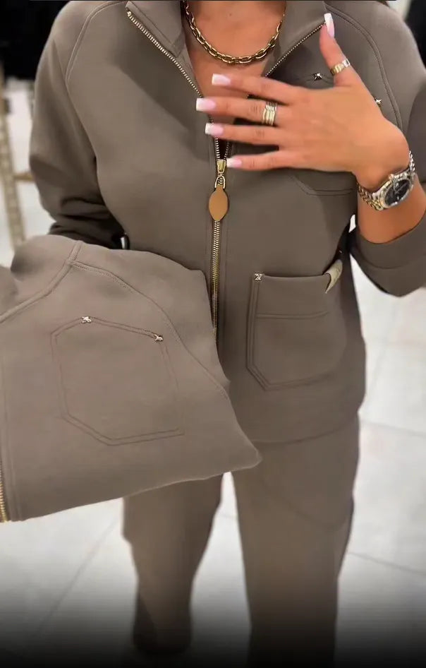 GIBA - Completo marrone con giacca corta e pantaloni wide leg
