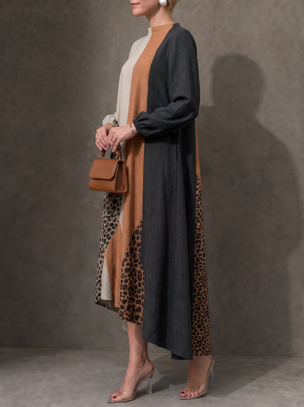 PICCIANO - Abito maxi leopardato con zip e maniche lunghe a contrasto