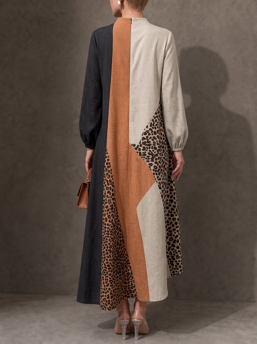 PICCIANO - Abito maxi leopardato con zip e maniche lunghe a contrasto