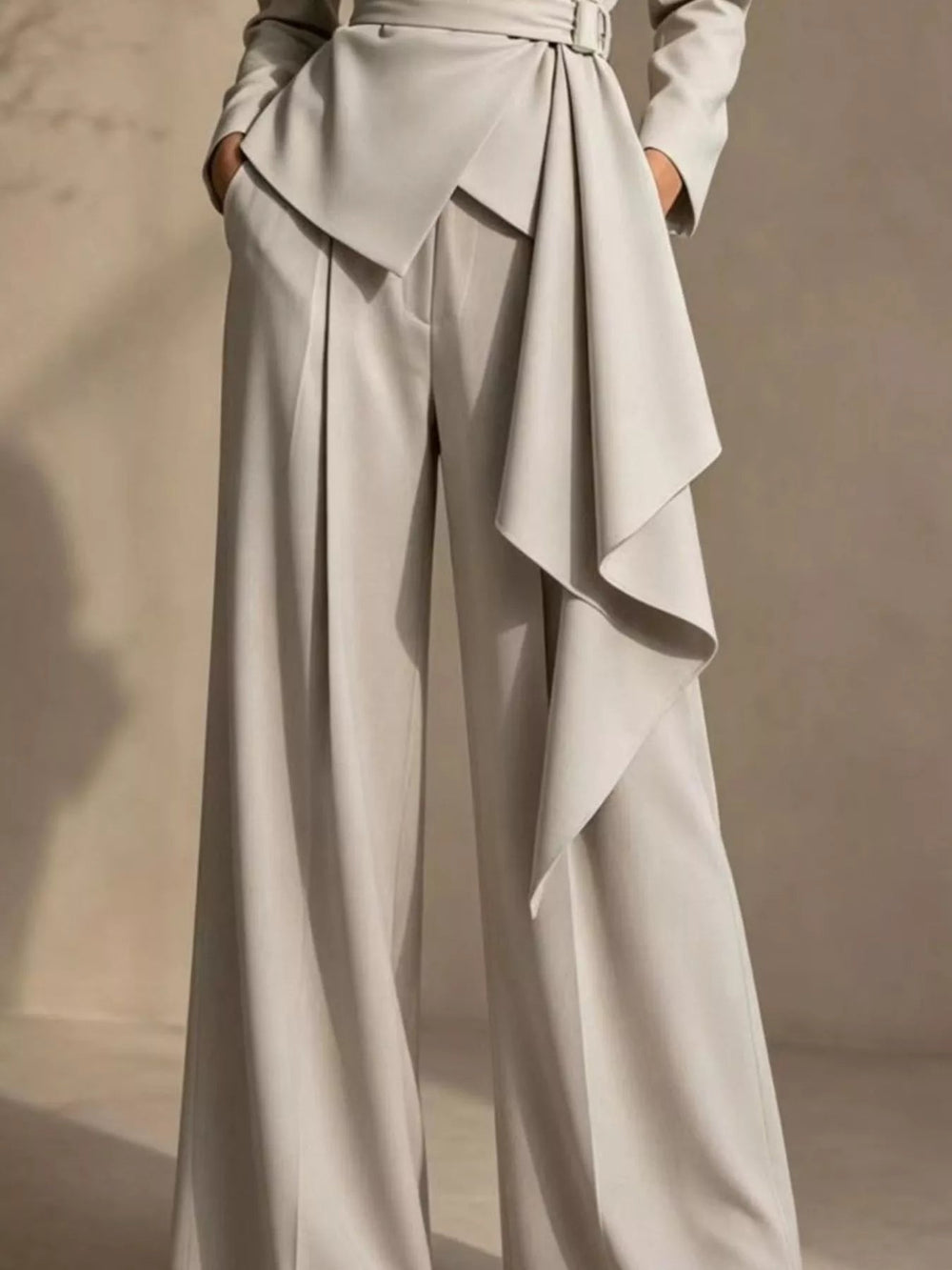 SARCEDO - Completo blazer con cintura e pantaloni ampi