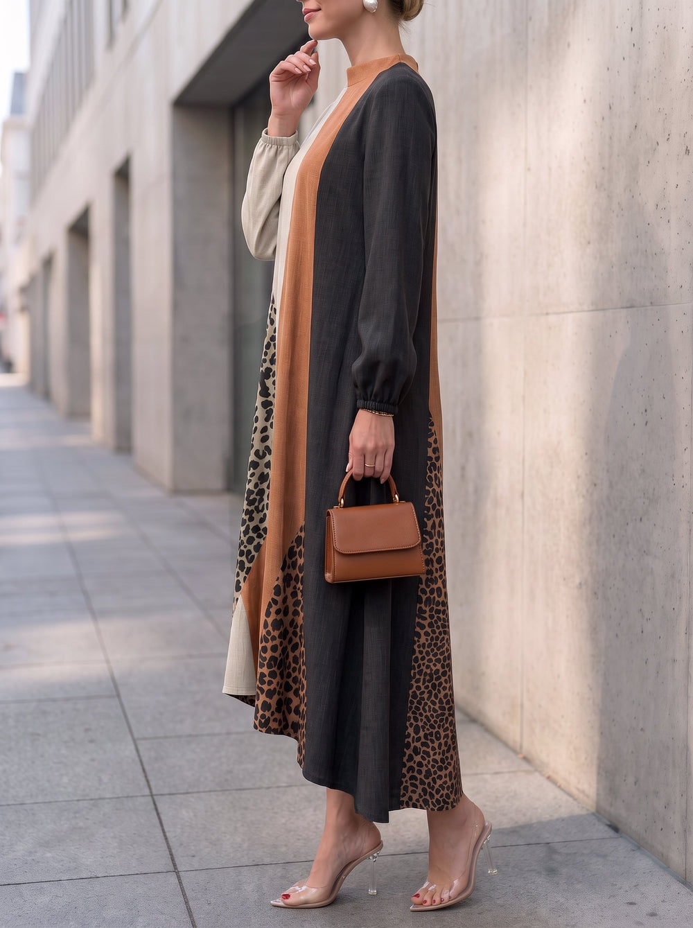 PICCIANO - Abito maxi leopardato con zip e maniche lunghe a contrasto