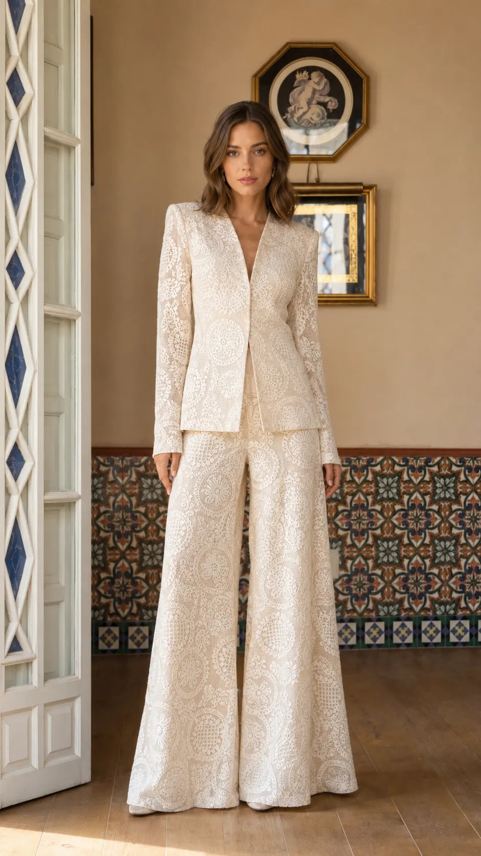 SOLETO - Set due pezzi in pizzo con blazer e pantaloni ampi