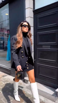Quante tailleur lovers online? ❤️ [Video] | Luxury double button blazer dress for fall, Luxury double-breasted long sleeve suit for fall, Luxury double-breasted blazer dress for business