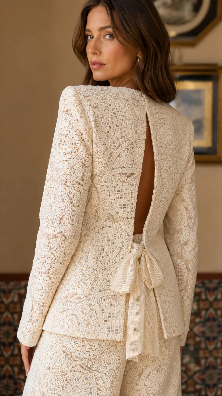 SOLETO - Set due pezzi in pizzo con blazer e pantaloni ampi