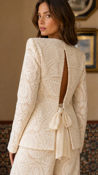 SOLETO - Set due pezzi in pizzo con blazer e pantaloni ampi