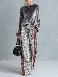 ORRIA - uto grigio con T-shirt bordata e pantaloni leopardati a palazzo