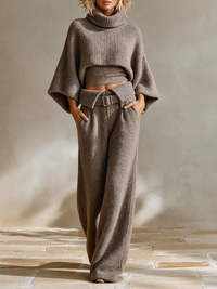 CONVERSANO - Completo casual in maglia color taupe a due pezzi