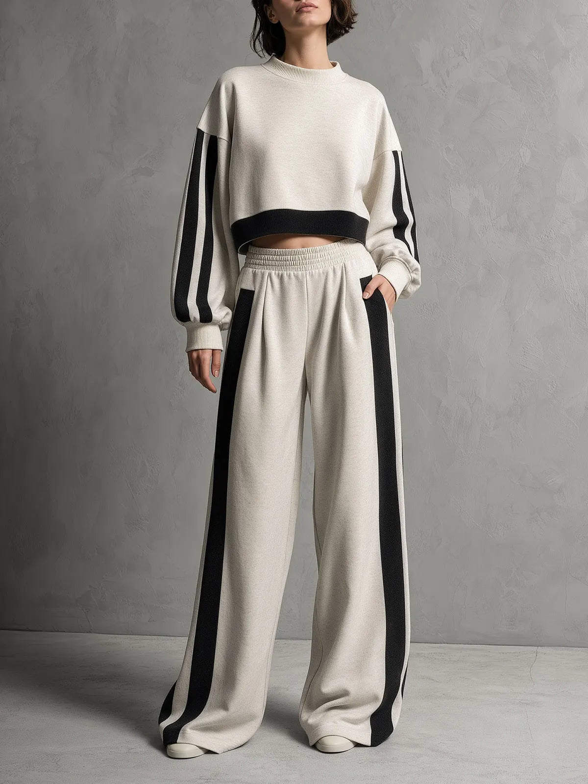 PORANO - Set due pezzi beige color-block in felpa pantaloni ampi