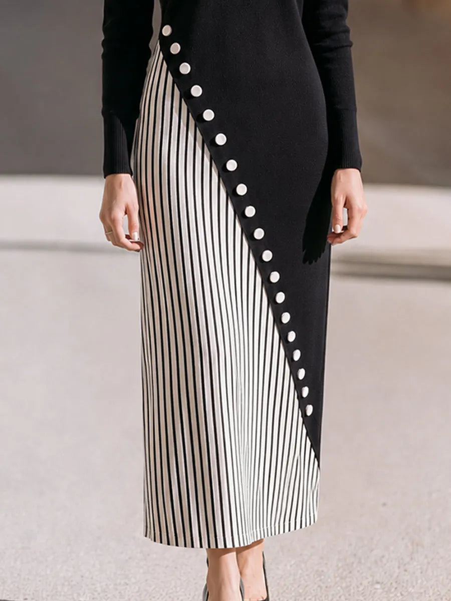 PORCARI - Maxi dress nero a collo alto con bottoni asimmetrici