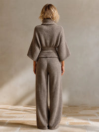CONVERSANO - Completo casual in maglia color taupe a due pezzi