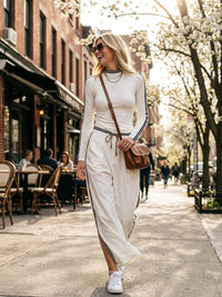 CENTRACHE - Completo loungewear morbido a due pezzi in bianco e navy