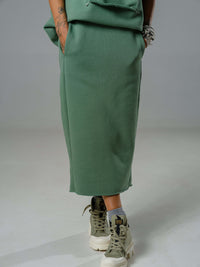 TREIA - Completo oversize felpa e gonna midi in tonalità salvia