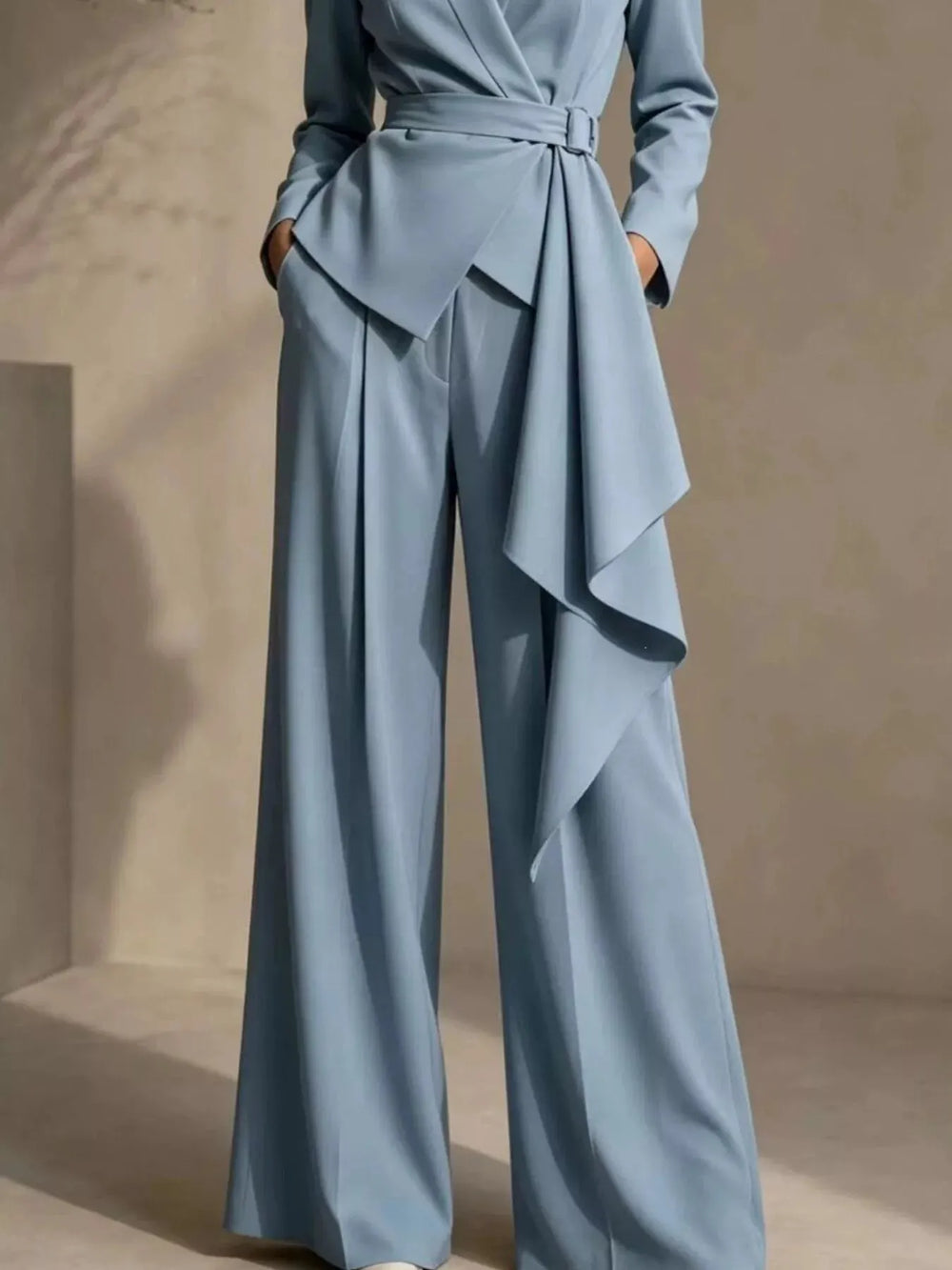 SARCEDO - Completo blazer con cintura e pantaloni ampi