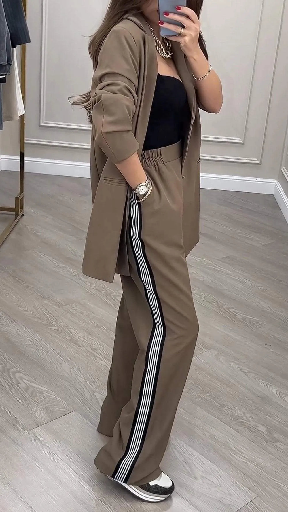 FOLGARIA - Tailleur casual a righe con rever e maniche lunghe
