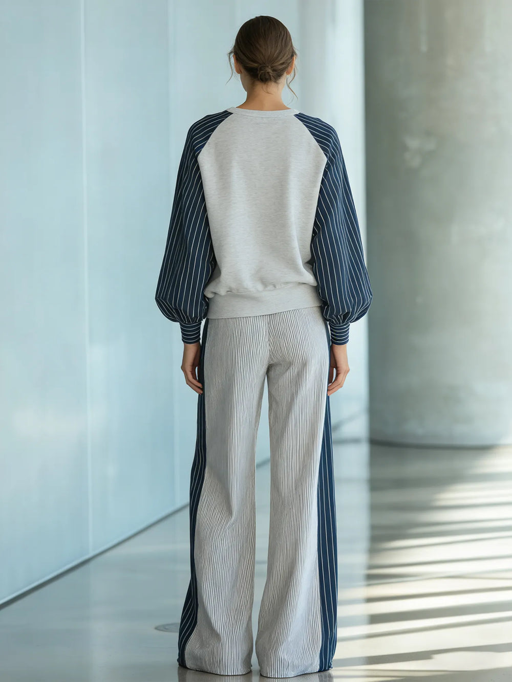 LENI - Set due pezzi grigio a righe color block con maniche raglan