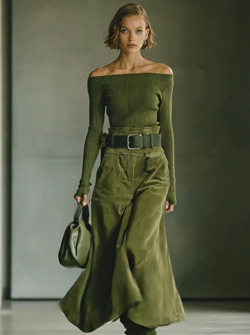 GIULIA - Completo verde oliva con top scivolato e gonna suede — SHOT 2